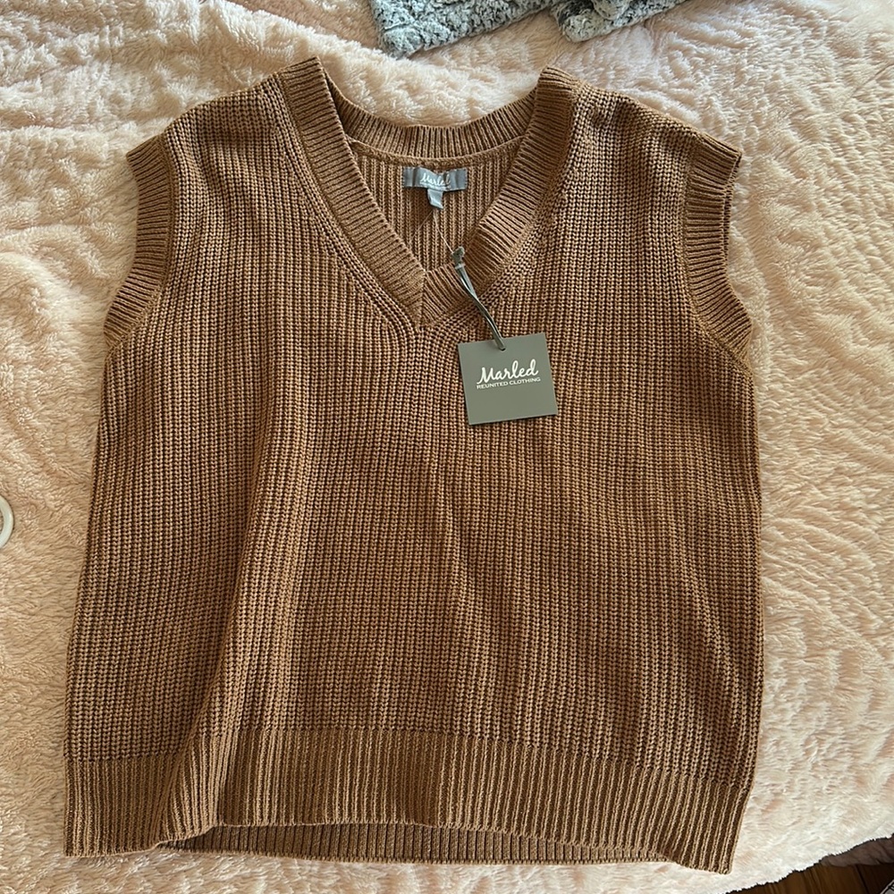 NWT Brown sweater vest
